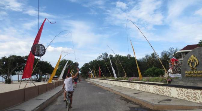 The Many Sides Of Gili Trawangan: Bicycling Around